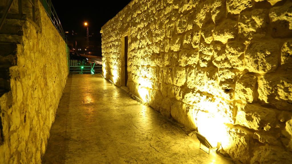 Vu'Z Hotel Byblos Exterior photo
